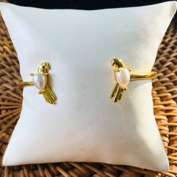 Kate Spade Gold Pearl LOVE BIRD Bracelet⭐️NEW W/TAG Hinge Spring Scene Bird CUFF - Picture 8 of 14